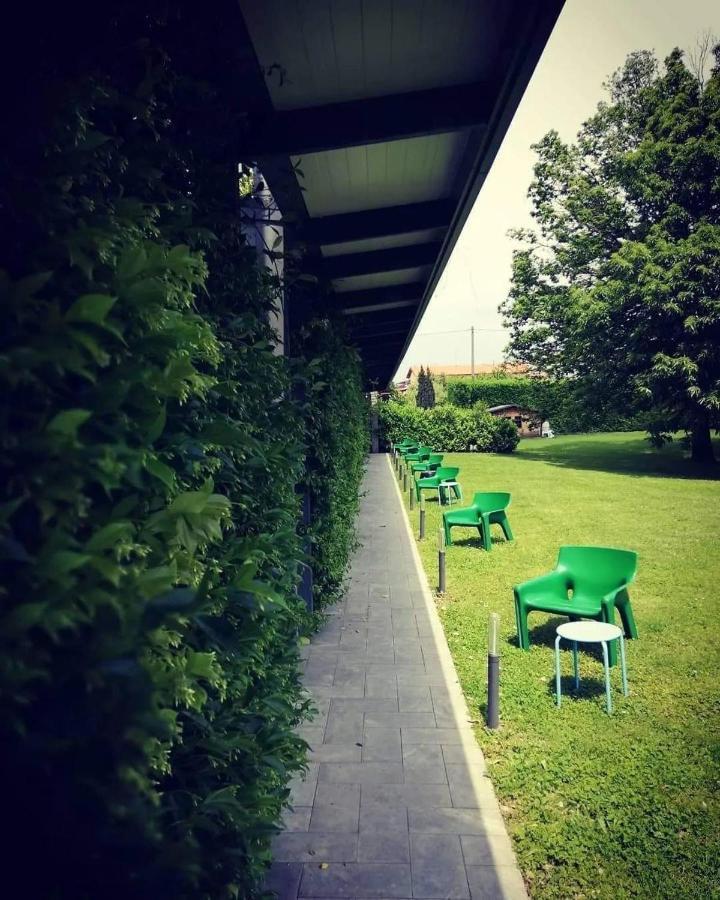 Mxp Rooms Guest House Cardano al Campo Kültér fotó