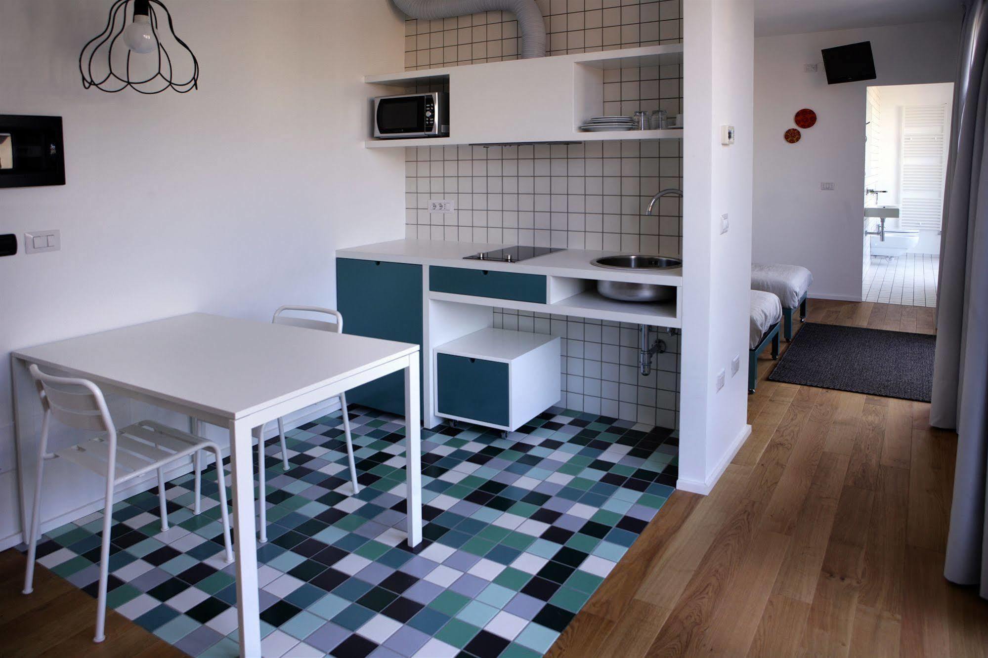 Mxp Rooms Guest House Cardano al Campo Kültér fotó