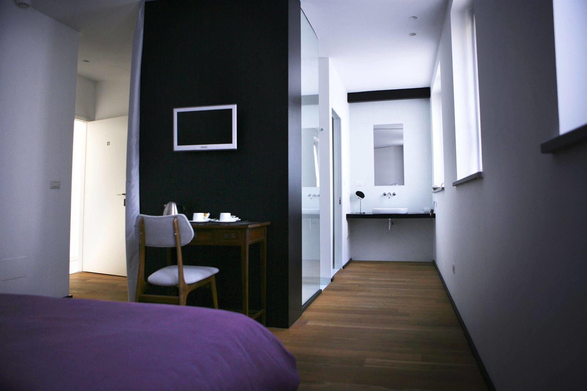 Mxp Rooms Guest House Cardano al Campo Kültér fotó